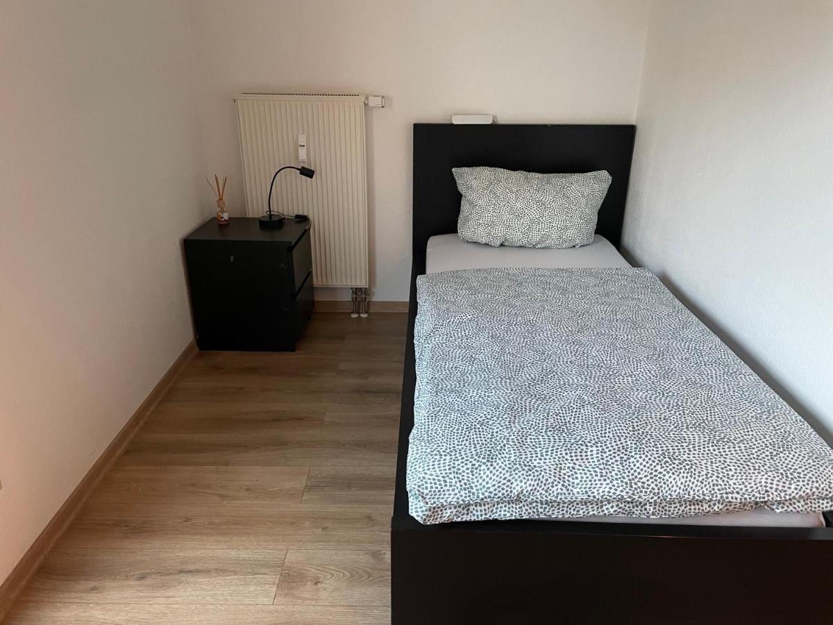 Ferienwohnung Mit 2 Zimmer, Kueche, Bad, In Saarbrücken Exteriér fotografie